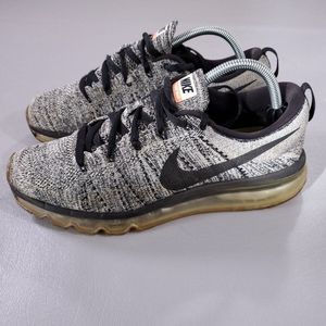 Nike Flyknit Max Oreo Tennis Shoes Black & White Mens 8.5
